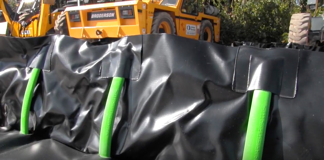 Ultra Containment Berm Stake Wall